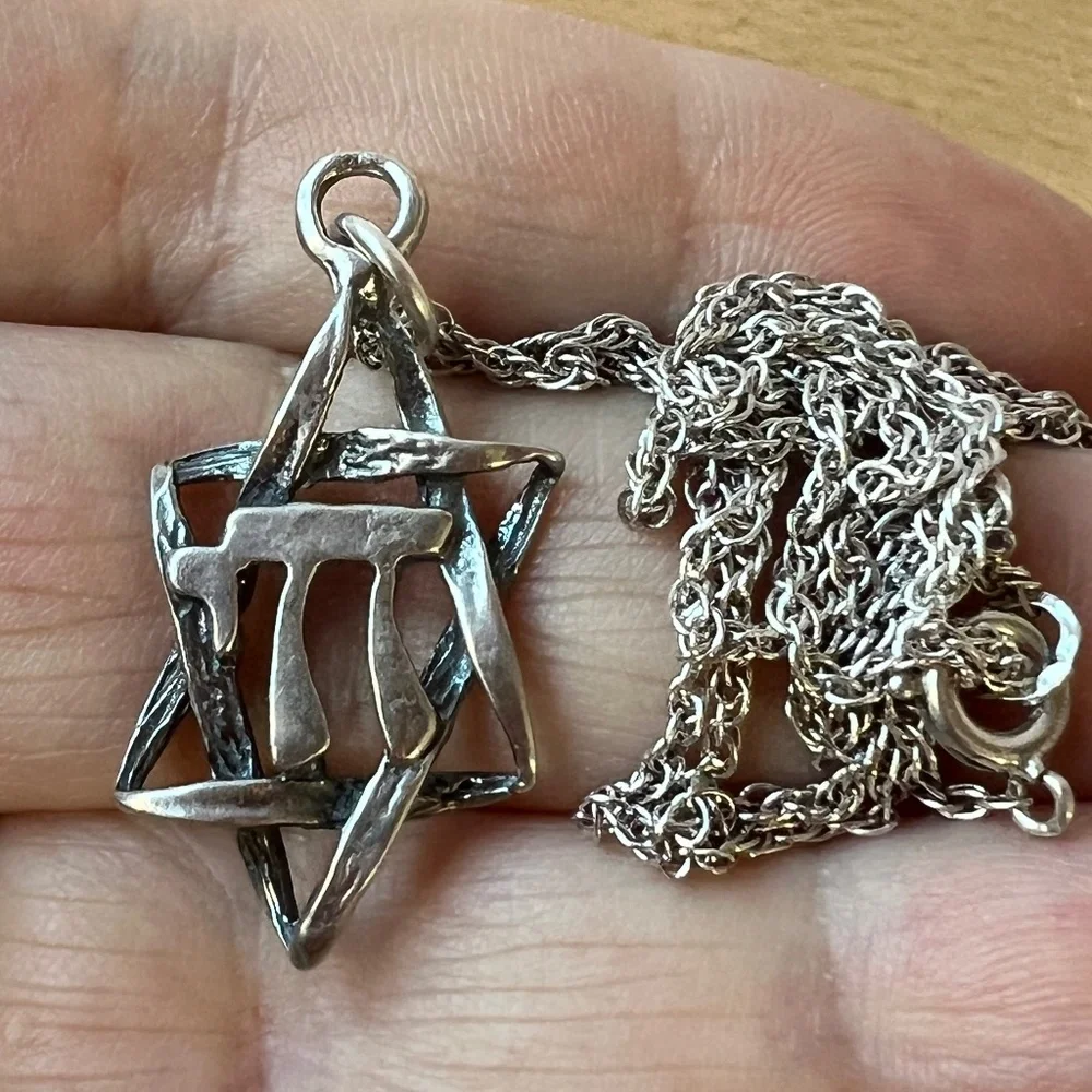 VINTAGE MAGEN DAVID STAR OF DAVID CHAI PENDANT NECKLACE 925 STERLING SILVER - Picture 1 of 16